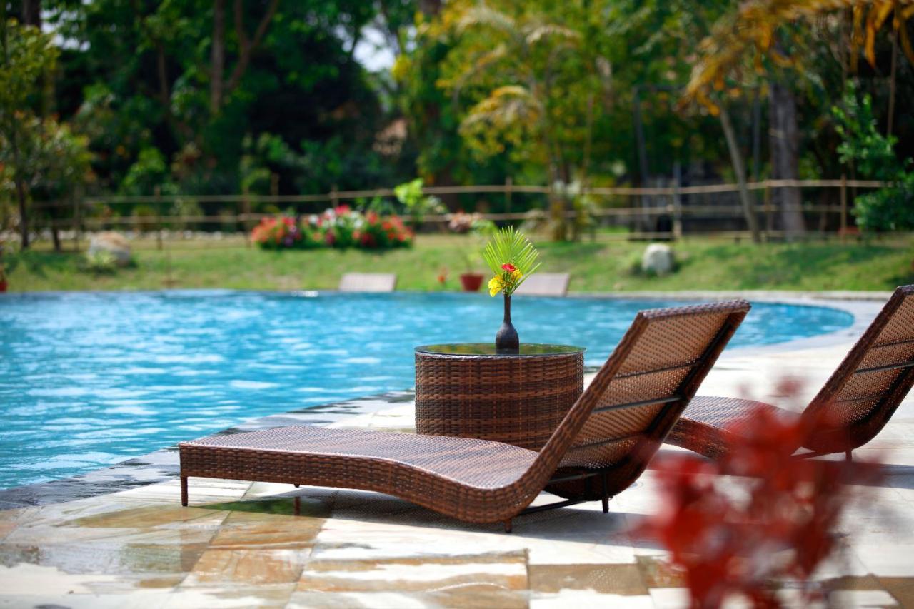 Jungle Villa Resort - Near Chitwan National Park Экстерьер фото