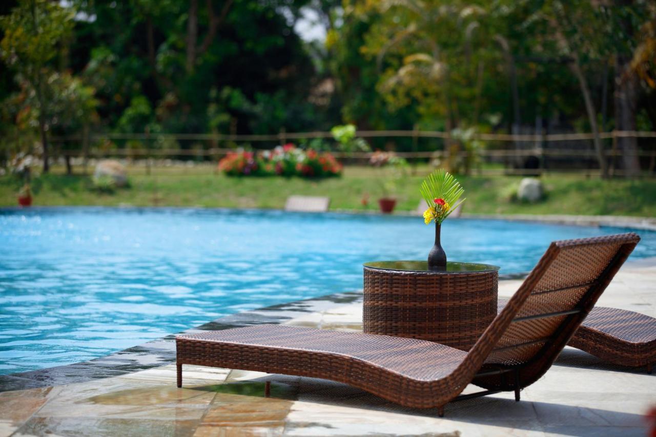 Jungle Villa Resort - Near Chitwan National Park Экстерьер фото