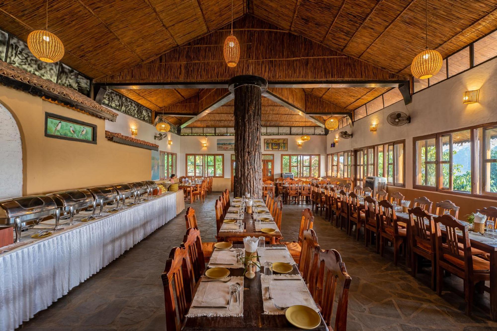 Jungle Villa Resort - Near Chitwan National Park Экстерьер фото
